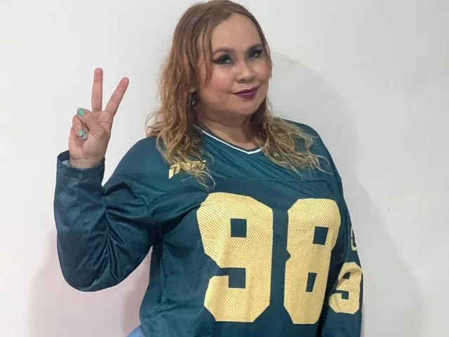 Camgirl MiaCapricce en live webcam amateur