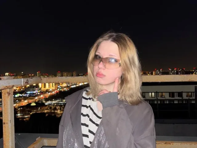 Camgirl TameshaSchrimpf en live webcam amateur
