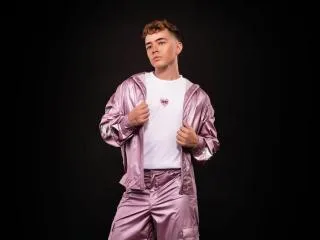 Camgirl JamesColtt en live webcam amateur
