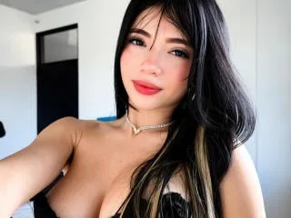 Camgirl RoxanneeSecret en live webcam amateur