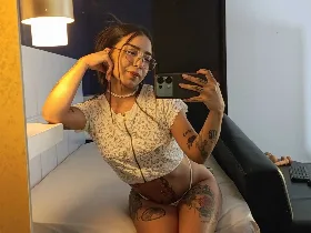 Camgirl MilaThorne en ligne - chat webcam en direct