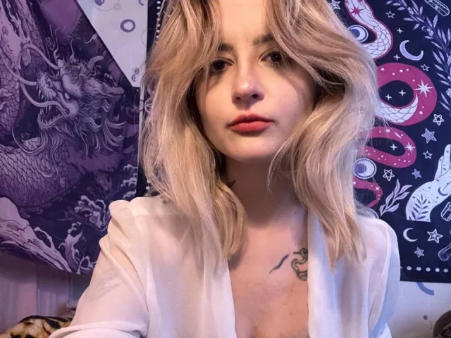 Camgirl LiliStraw en live webcam amateur
