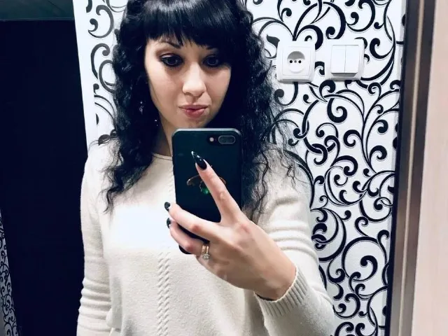 Camgirl LangoriaJoy en live webcam amateur