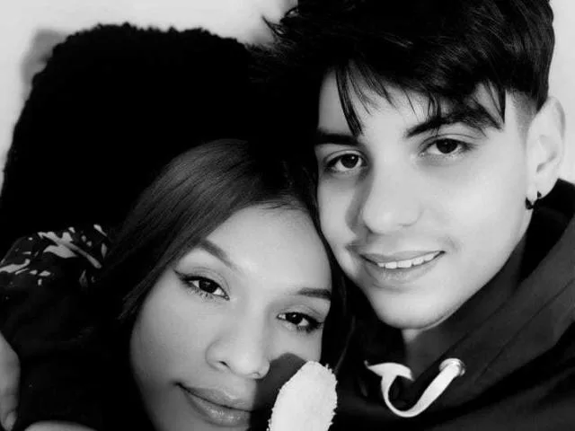 Camgirl LuxeCouple en live webcam amateur