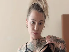 Camgirl MadameSandra en live webcam amateur