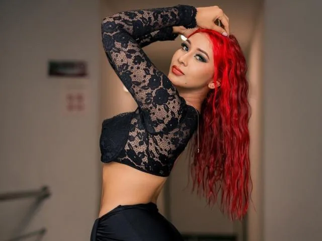 Camgirl LorenRouge en live webcam amateur