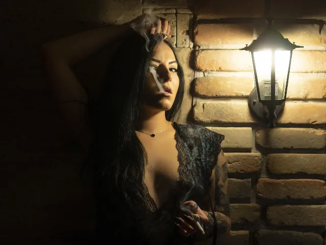 Camgirl JustIzabel en live webcam amateur