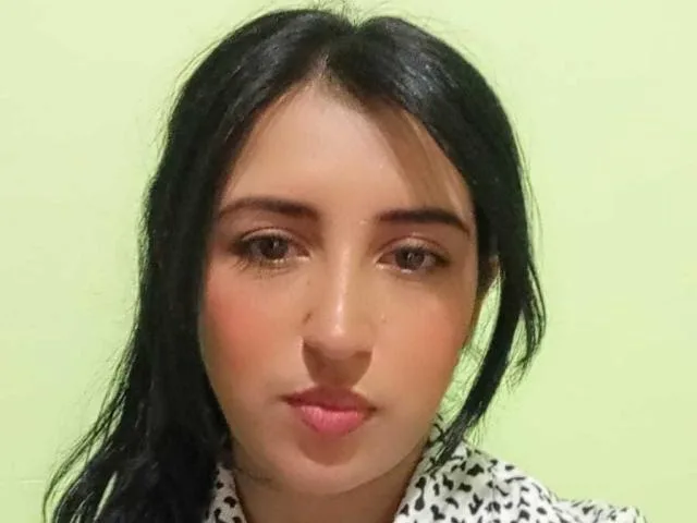 Camgirl NicollJeans en live webcam amateur