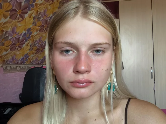 Camgirl EdyTheViard en live webcam amateur