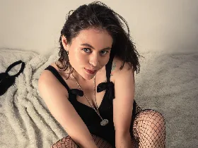 Camgirl Iniridax en live webcam amateur