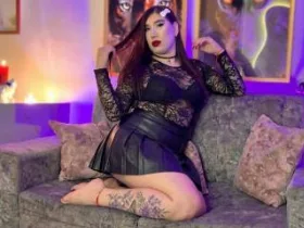 Camgirl NinaStrauss en live webcam amateur