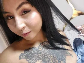 Camgirl AngelaJoness en live webcam amateur