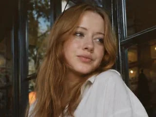 Camgirl SerafinaDinwiddie en live webcam amateur