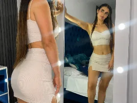 Camgirl Orianafenix en live webcam amateur