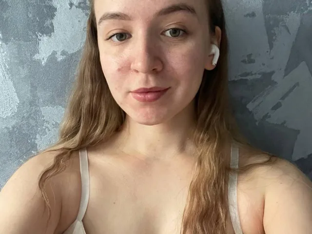 Camgirl MeriHuhman en live webcam amateur