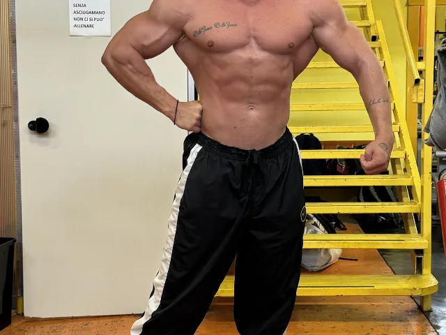 Camgirl AngeloFit69 en live webcam amateur