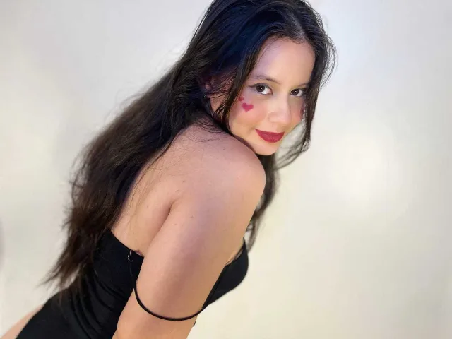Camgirl LunaRomano en live webcam amateur