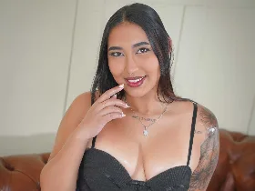 Camgirl Marcelata en live webcam amateur