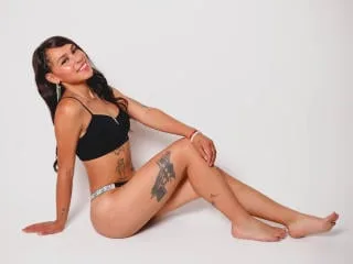 Camgirl BonieBondss en live webcam amateur
