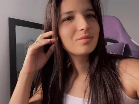 Camgirl LunatiKaaa en live webcam amateur
