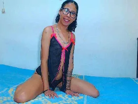 Camgirl SaraCutt en ligne - chat webcam en direct
