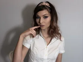 Camgirl ZoeQueen en ligne - chat webcam en direct