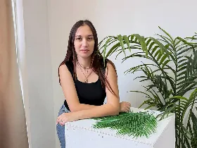 Camgirl DinaPeich en live webcam amateur