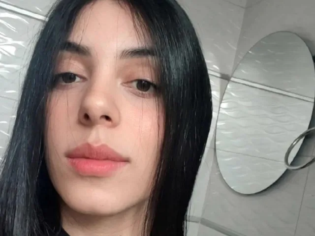 Camgirl VenusMilo en live webcam amateur