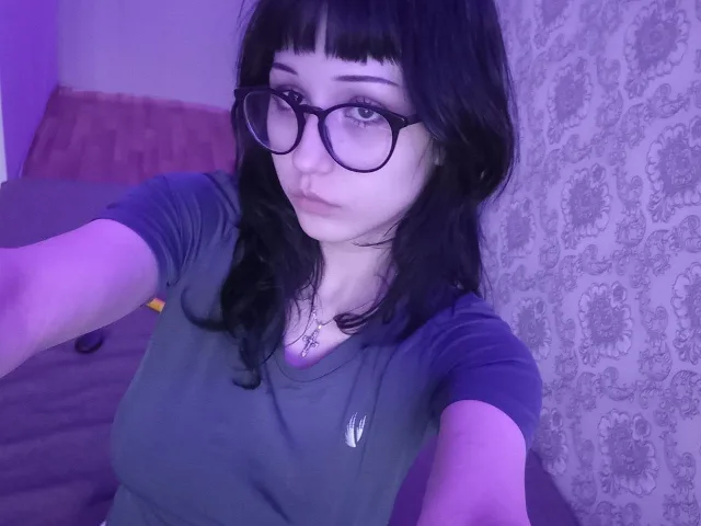 Camgirl MarilynnGeorgales en live webcam amateur