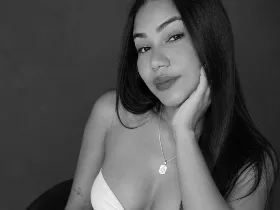 Camgirl LiaCurve en ligne - chat webcam en direct