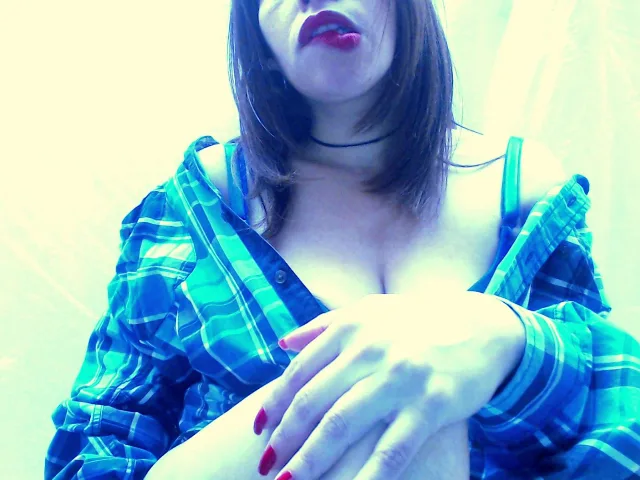 Camgirl AlinaSweet en live webcam amateur