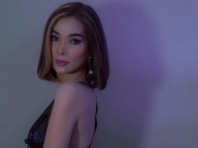 Camgirl xFuckingBitchX en live webcam amateur