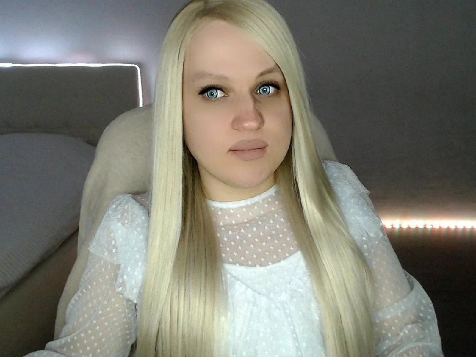 Camgirl CamSmiley en live webcam amateur