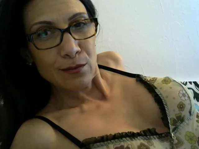Camgirl Eleana en live webcam amateur