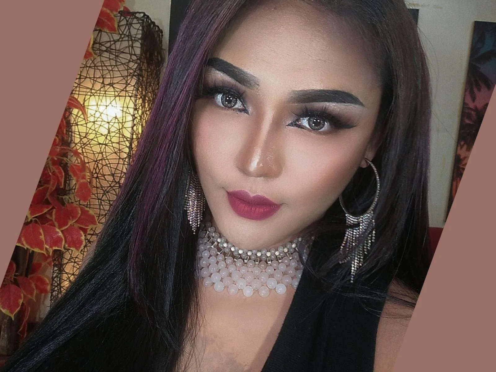 Camgirl SavageCockSelina en live webcam amateur