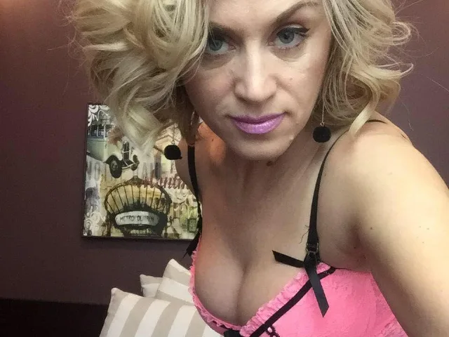 Camgirl BiankaRay en live webcam amateur
