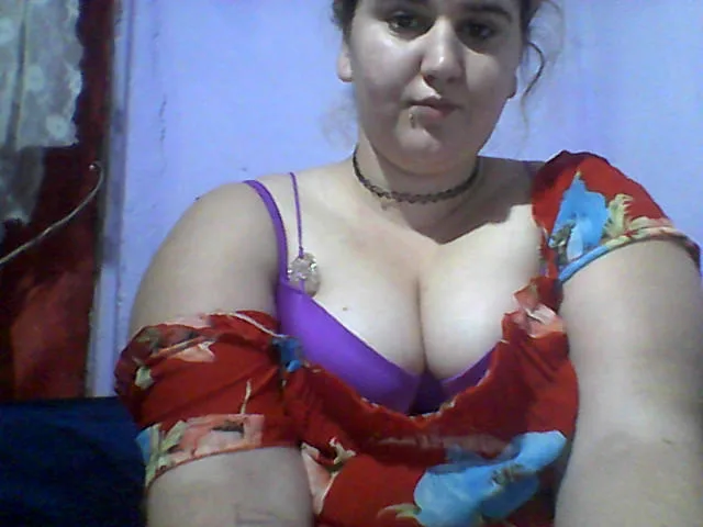 Camgirl Loredana69 en live webcam amateur