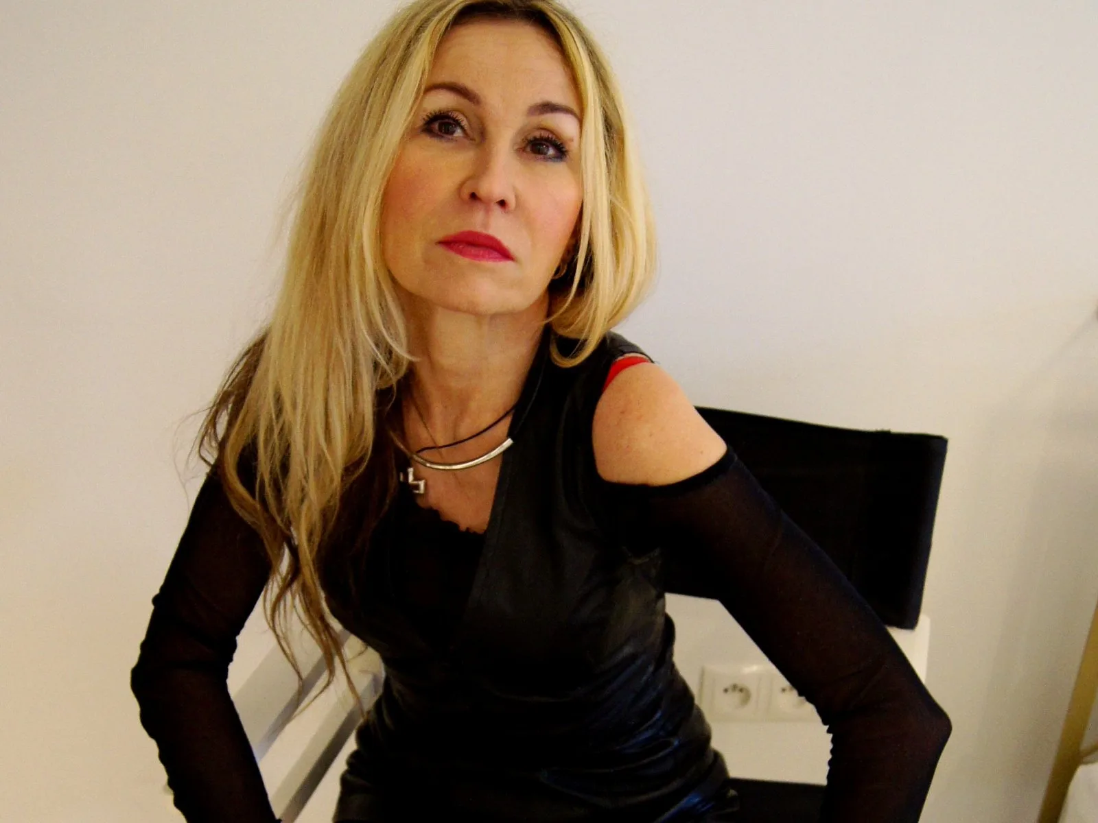 Camgirl StarCrystal en live webcam amateur sur Mustvideos