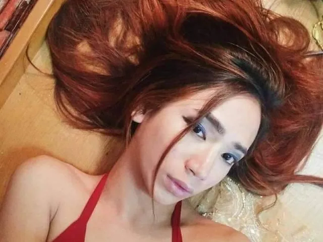 Camgirl AsiasWildChloe en live webcam amateur