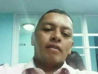 Camgirl LatinoGuyX en live webcam amateur