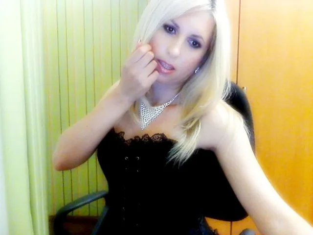 Camgirl AnnaStill en live webcam amateur