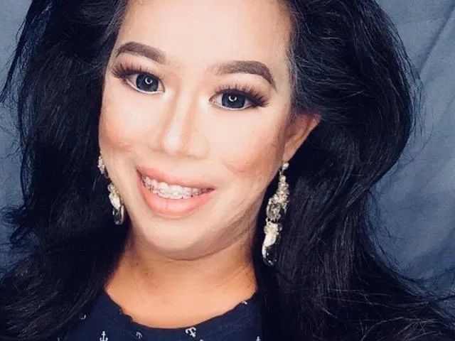 Camgirl AtaskaAsianDollX en live webcam amateur