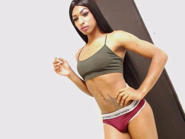 Camgirl BlackMoonTS en live webcam amateur sur Mustvideos