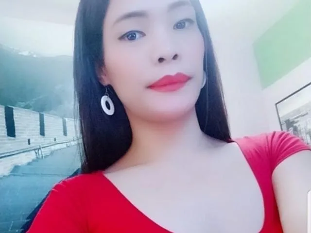 Camgirl NaughtyQueen en live webcam amateur