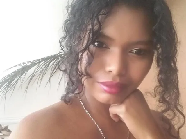 Camgirl CataleyaX69 en live webcam amateur