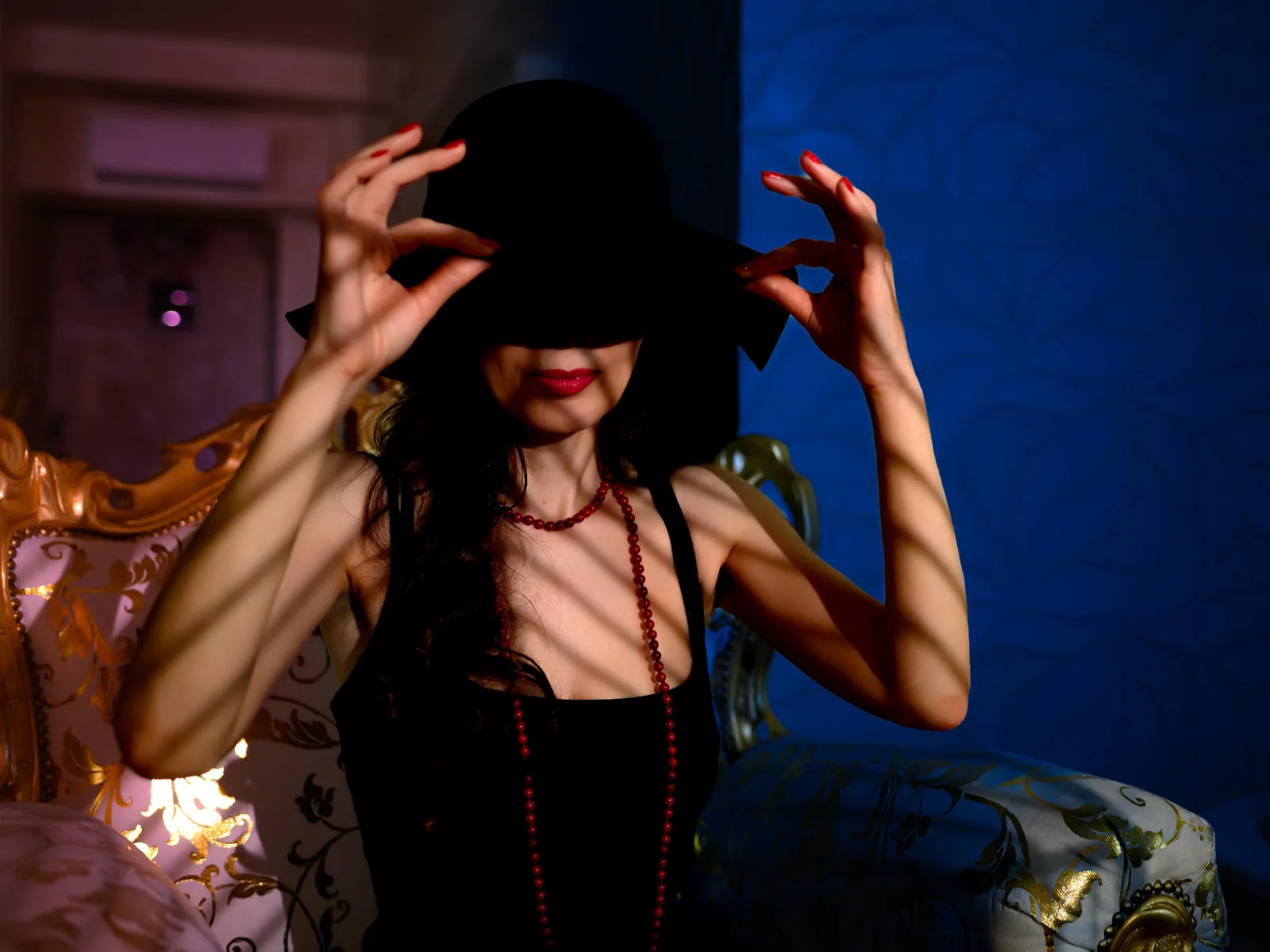 Camgirl Fontaine en live webcam amateur sur Mustvideos