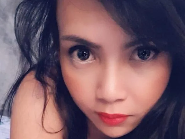 Camgirl TransADRIANA en live webcam amateur