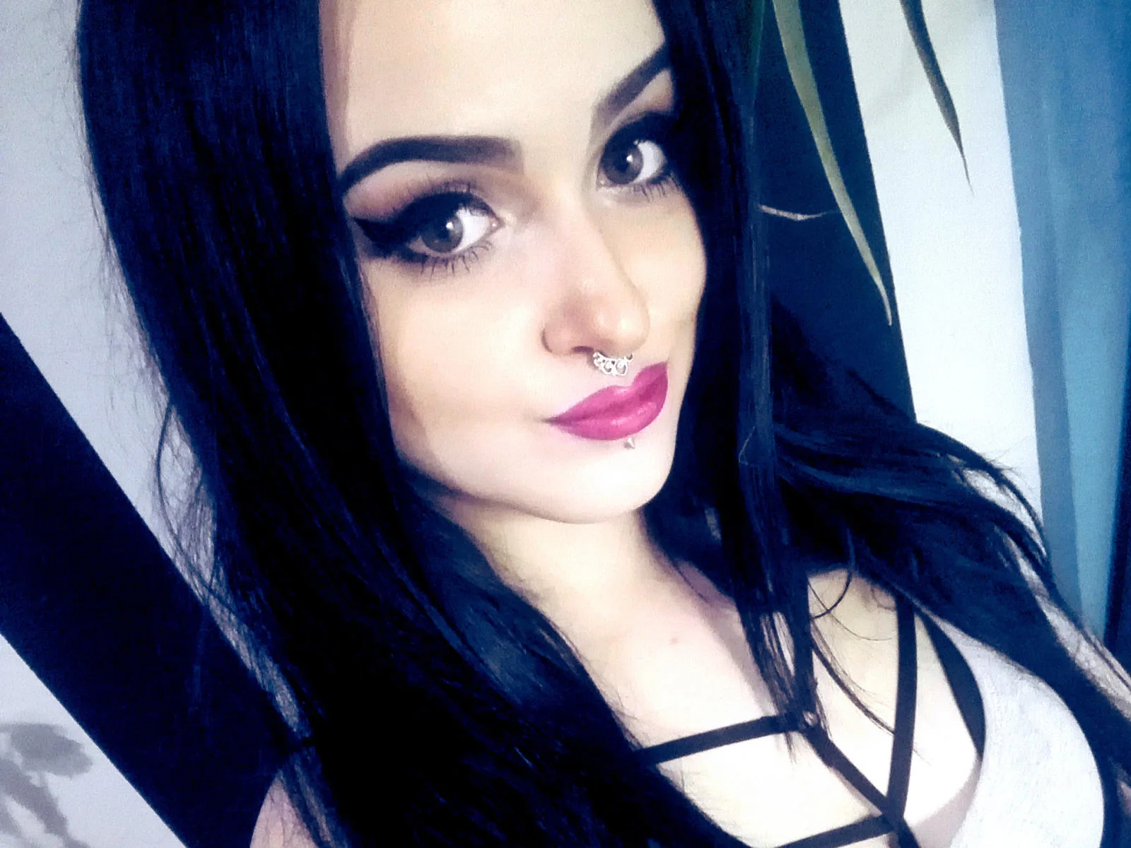 Camgirl JolieKinky en live webcam amateur sur Mustvideos