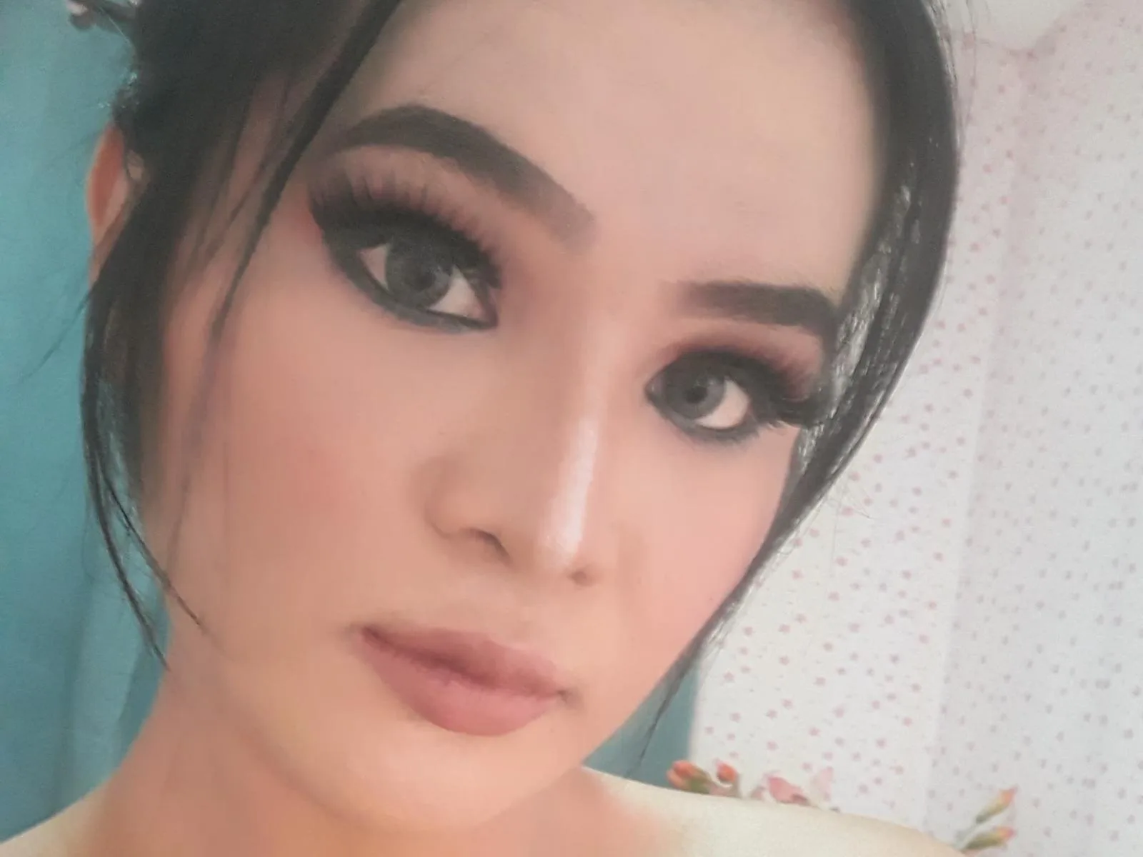 Camgirl TrannyCumX en live webcam amateur sur Mustvideos