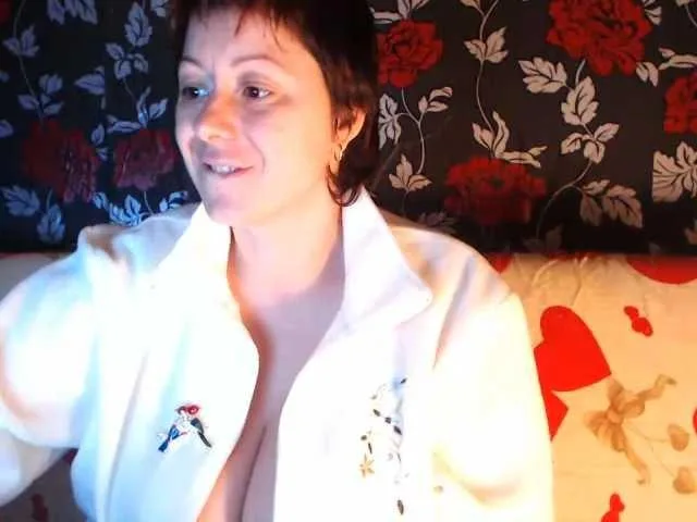 Camgirl CarolyneSyeraX en live webcam amateur sur Mustvideos